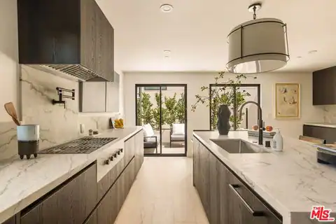 922 West Knoll Dr, West Hollywood, CA 90069 — photo 21