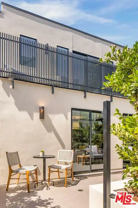 922 West Knoll Dr, West Hollywood, CA 90069 — photo 24