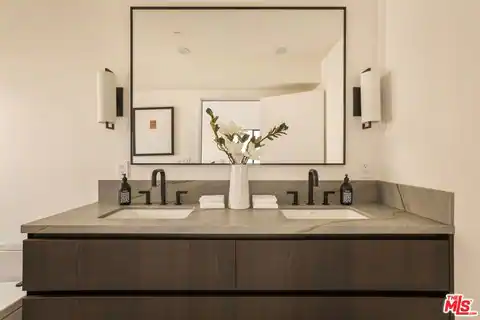 922 West Knoll Dr, West Hollywood, CA 90069 — photo 34