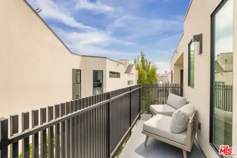 922 West Knoll Dr, West Hollywood, CA 90069 — photo 35