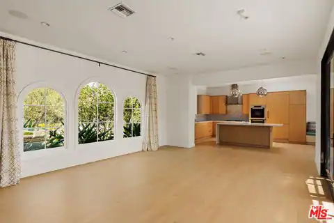 647 Toyopa Dr, Pacific Palisades, CA 90272 — photo 10