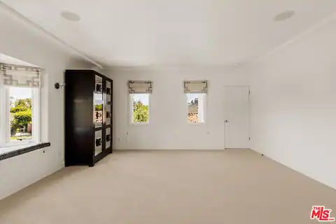 647 Toyopa Dr, Pacific Palisades, CA 90272 — photo 17