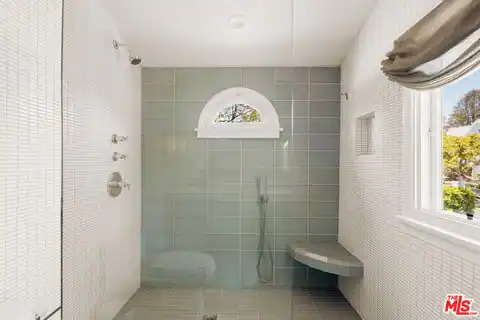 647 Toyopa Dr, Pacific Palisades, CA 90272 — photo 18