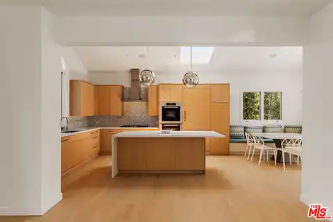 647 Toyopa Dr, Pacific Palisades, CA 90272 — photo 4