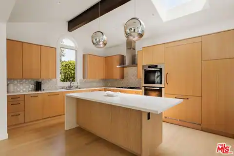647 Toyopa Dr, Pacific Palisades, CA 90272 — photo 5