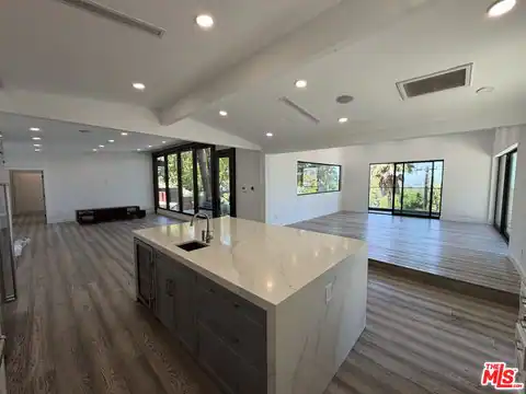 3565 Multiview Dr, Los Angeles, CA 90068 — photo 11