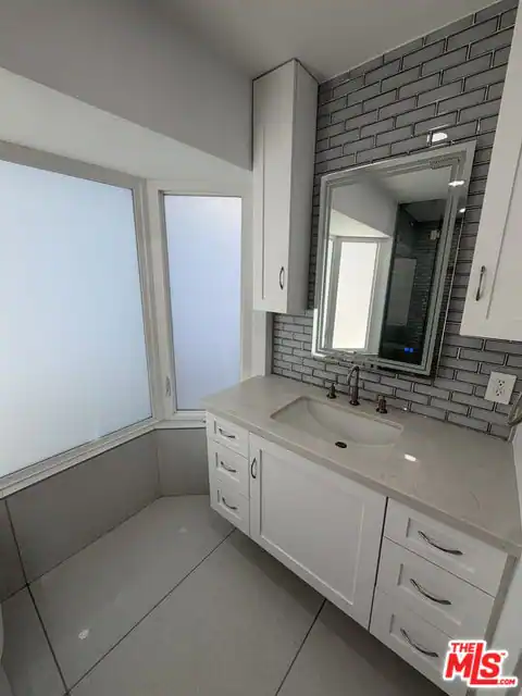 3565 Multiview Dr, Los Angeles, CA 90068 — photo 16