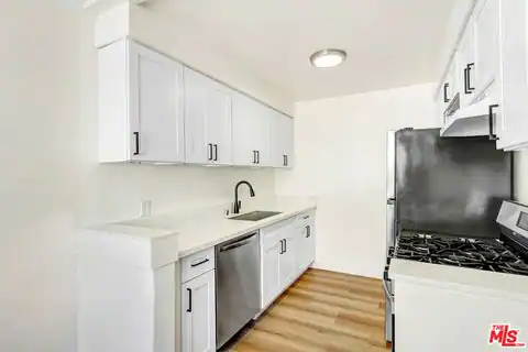 8208 Romaine St #1, West Hollywood, CA 90046 — photo 5