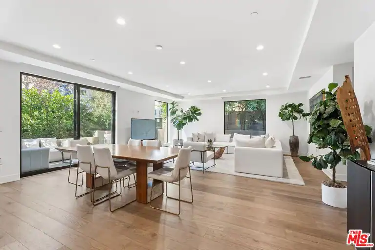 725 N Croft Ave #103, Los Angeles, CA 90069