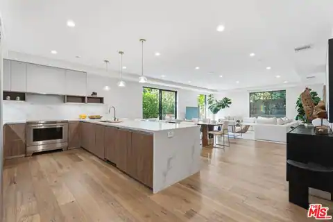 725 N Croft Ave #103, Los Angeles, CA 90069 — photo 13