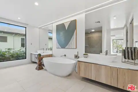 725 N Croft Ave #103, Los Angeles, CA 90069 — photo 22