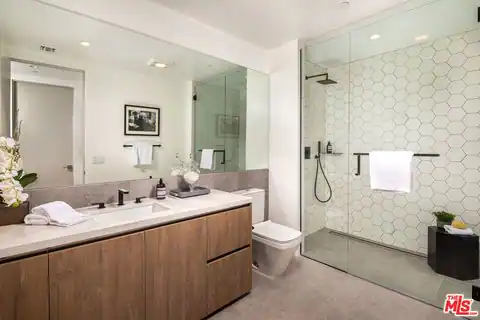 725 N Croft Ave #103, Los Angeles, CA 90069 — photo 6
