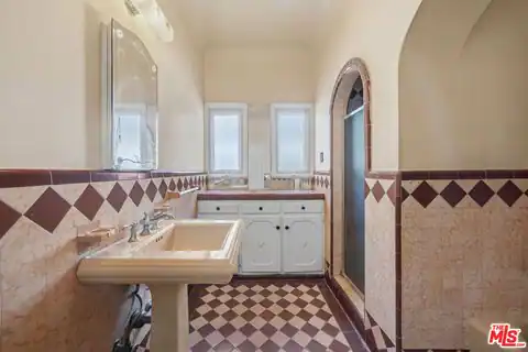 166 N Arnaz Dr, Beverly Hills, CA 90211 — photo 12