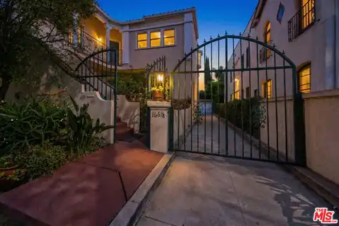166 N Arnaz Dr, Beverly Hills, CA 90211 — photo 2