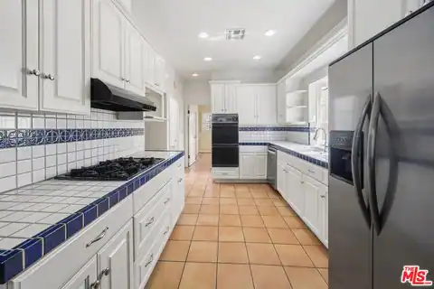 166 N Arnaz Dr, Beverly Hills, CA 90211 — photo 24