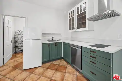 166 N Arnaz Dr, Beverly Hills, CA 90211 — photo 36