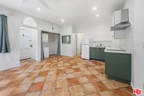 166 N Arnaz Dr, Beverly Hills, CA 90211 — photo 37