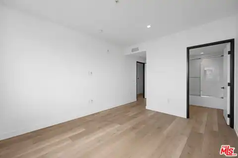 957 Figueroa Ter #307, Los Angeles, CA 90012 — photo 16