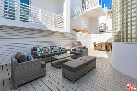 25212 Malibu Rd, Malibu, CA 90265 — photo 14