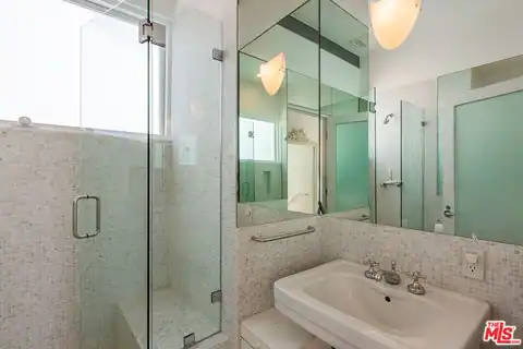 25212 Malibu Rd, Malibu, CA 90265 — photo 29