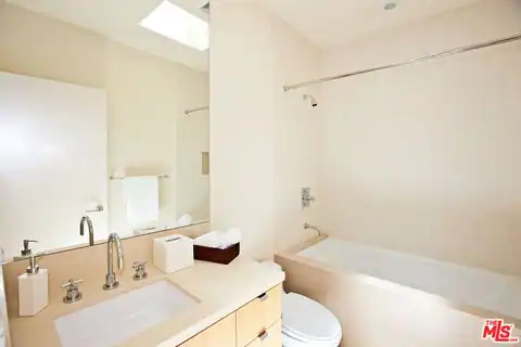 6228 Sycamore Meadows Dr, Malibu, CA 90265 — photo 27