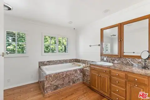 2317 Kimridge Rd, Los Angeles, CA 90210 — photo 11