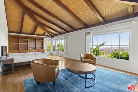2317 Kimridge Rd, Los Angeles, CA 90210 — photo 2