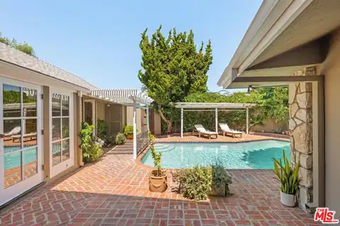 2317 Kimridge Rd, Los Angeles, CA 90210 — photo 30