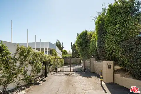 2317 Kimridge Rd, Los Angeles, CA 90210 — photo 43