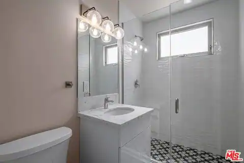 1553 S Saltair Ave #102, Los Angeles, CA 90025 — photo 4