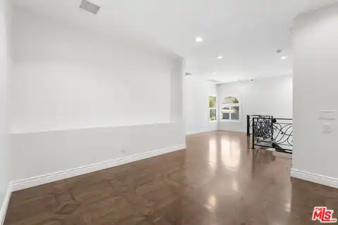 22405 Calipatria Dr, Calabasas, CA 91302 — photo 12