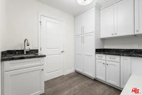 22405 Calipatria Dr, Calabasas, CA 91302 — photo 21