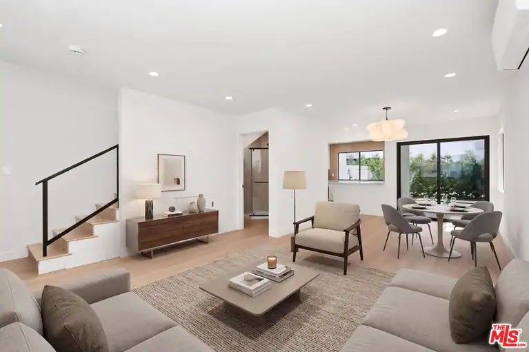 5841 Whitworth Dr, Los Angeles, CA 90019