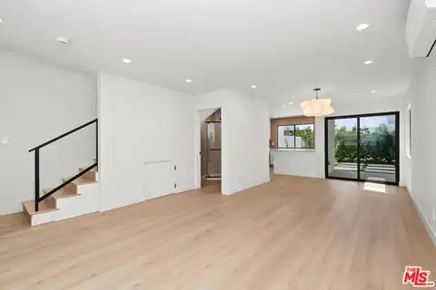 5841 Whitworth Dr, Los Angeles, CA 90019 — photo 24
