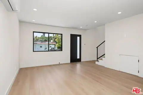 5841 Whitworth Dr, Los Angeles, CA 90019 — photo 25