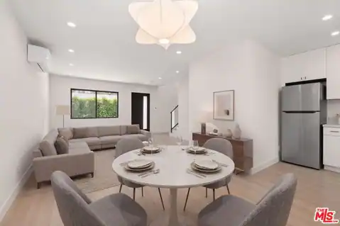 5841 Whitworth Dr, Los Angeles, CA 90019 — photo 5