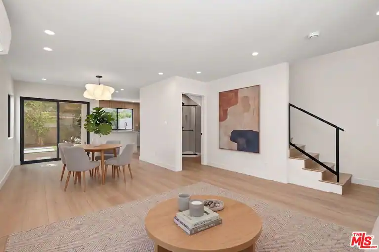 5843 Whitworth Dr, Los Angeles, CA 90019