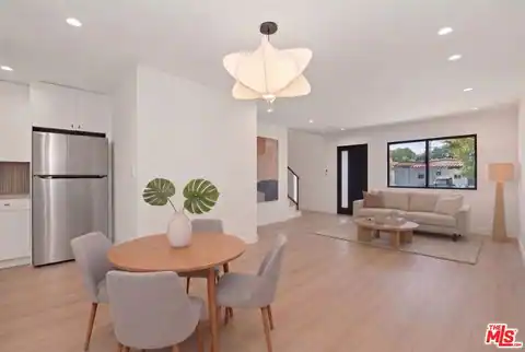 5843 Whitworth Dr, Los Angeles, CA 90019 — photo 4