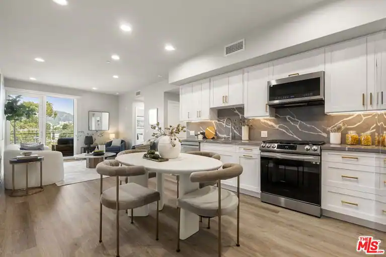 7428 Santa Monica Blvd #301, West Hollywood, CA 90046