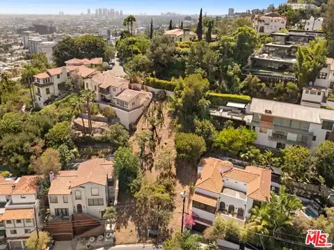 8430 Harold Way, Los Angeles, CA 90069 — photo 11