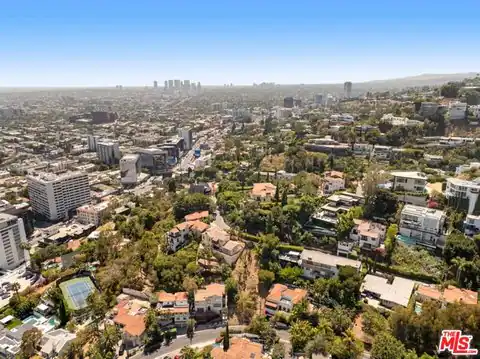8430 Harold Way, Los Angeles, CA 90069 — photo 15