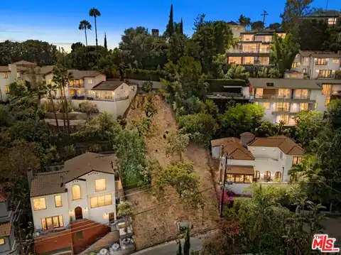 8430 Harold Way, Los Angeles, CA 90069 — photo 22