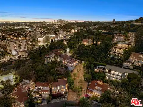 8430 Harold Way, Los Angeles, CA 90069 — photo 24
