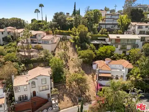 8430 Harold Way, Los Angeles, CA 90069 — photo 9