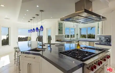 6358 Ramirez Mesa Dr, Malibu, CA 90265 — photo 13