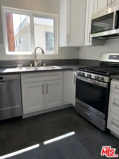1219 N Crescent Heights Blvd #B, West Hollywood, CA 90046 — photo 8