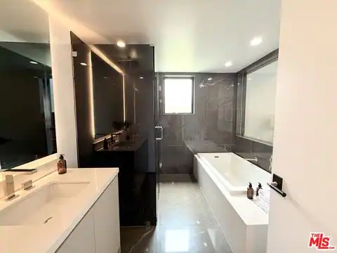 1017 N Croft Ave #203, Los Angeles, CA 90069 — photo 11