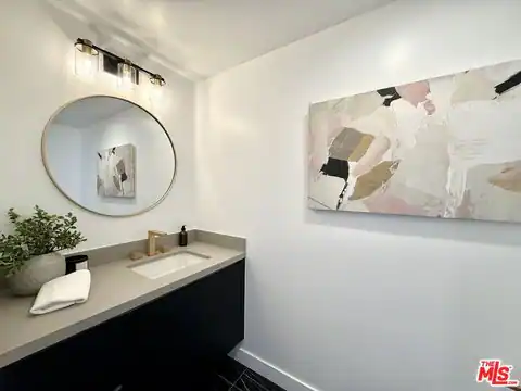 1017 N Croft Ave #203, Los Angeles, CA 90069 — photo 8