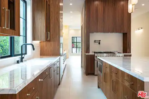 14752 Hartsook St, Sherman Oaks, CA 91403 — photo 12