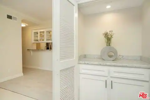 125 Montana Ave #204, Santa Monica, CA 90403 — photo 6
